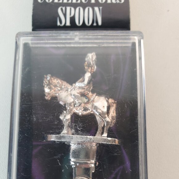 Collector Spoons - London England  - Royal Carriage - Picture 7 of 10